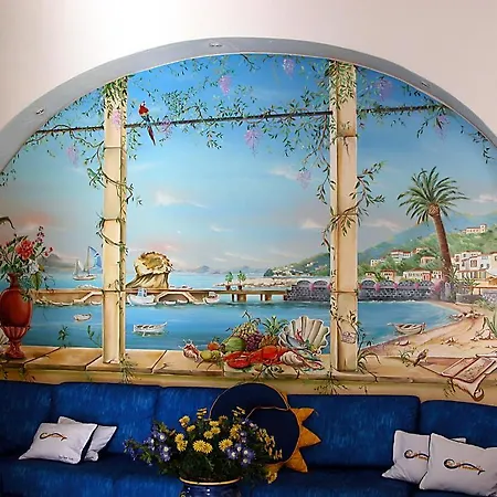 La Sirenella Hotell 3*